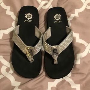 Yellowbox sparkly flip flops- barely worn!